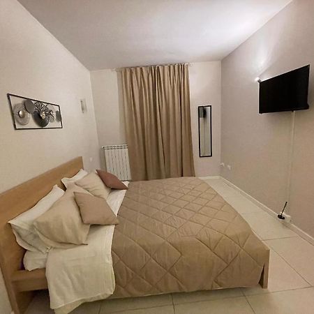 100 Passi Hotel Palermo Bagian luar foto