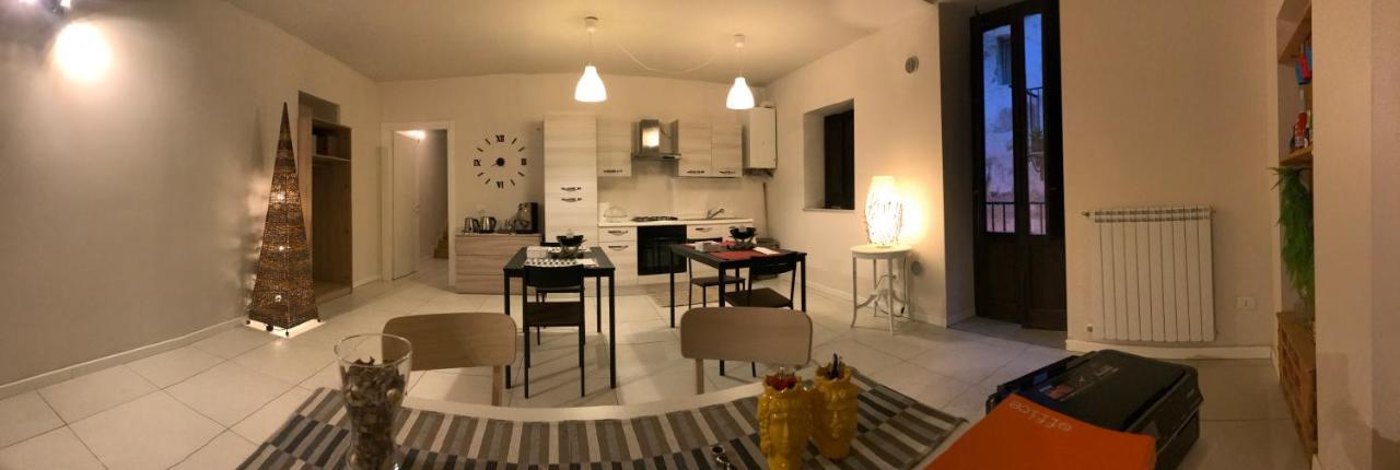 100 Passi Hotel Palermo Bagian luar foto