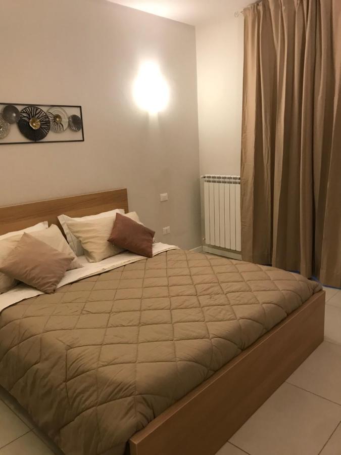 100 Passi Hotel Palermo Bagian luar foto
