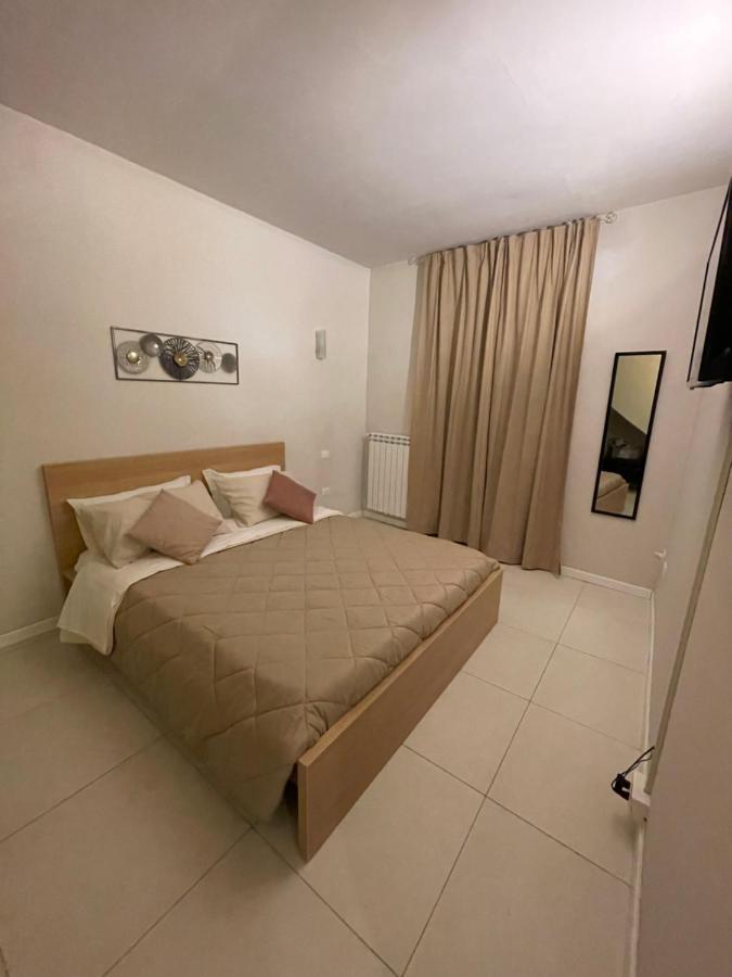 100 Passi Hotel Palermo Bagian luar foto