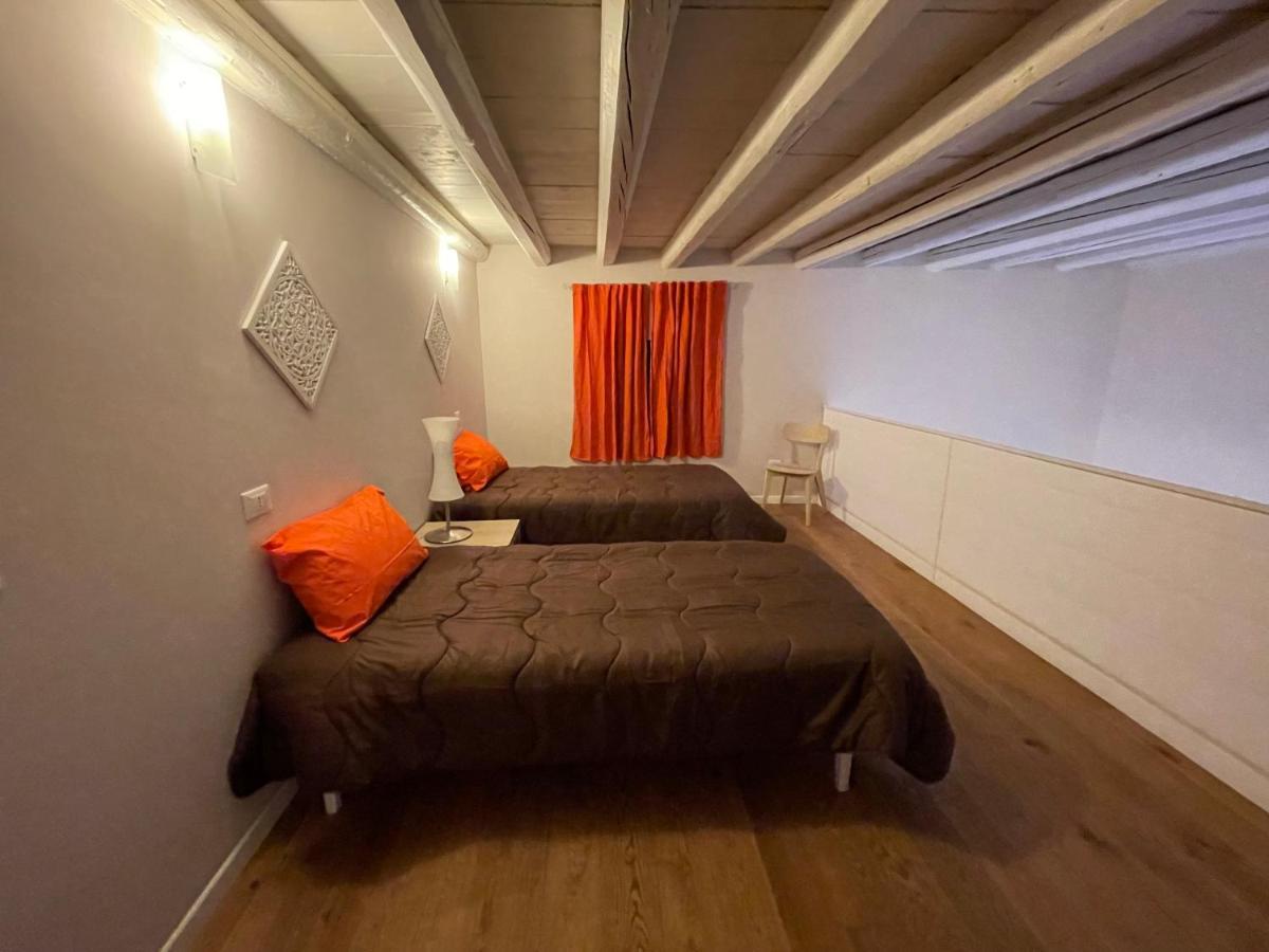 100 Passi Hotel Palermo Bagian luar foto
