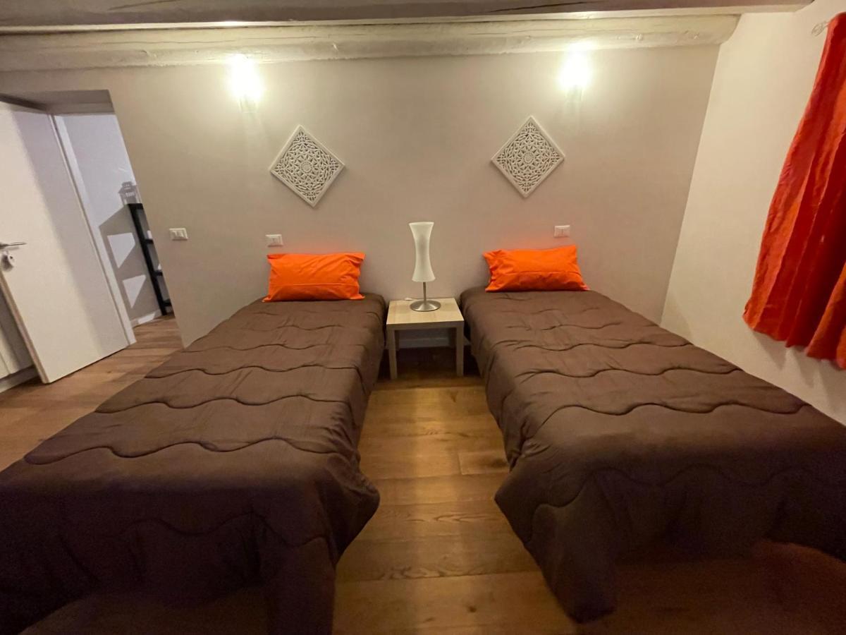 100 Passi Hotel Palermo Bagian luar foto